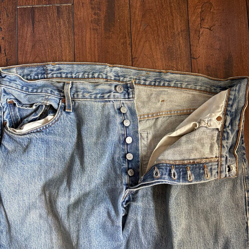 Vintage Button Fly Levis Jeans Mens 40x30 Blue Faded Washed Distressed 90s